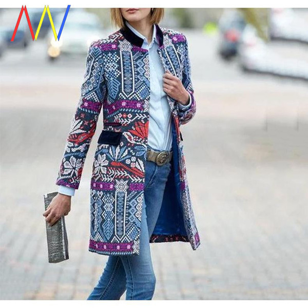 Пролетно-есенно палто с шарен десен