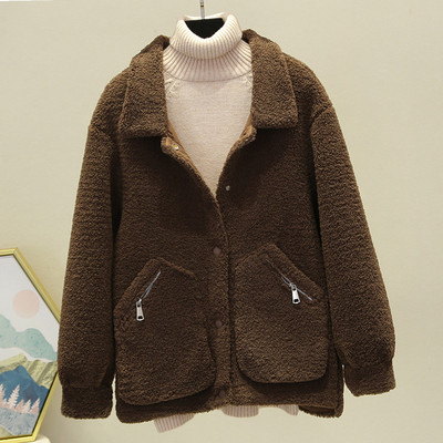 Női kabát zsebekkel és gombokkal télre is alkalmas