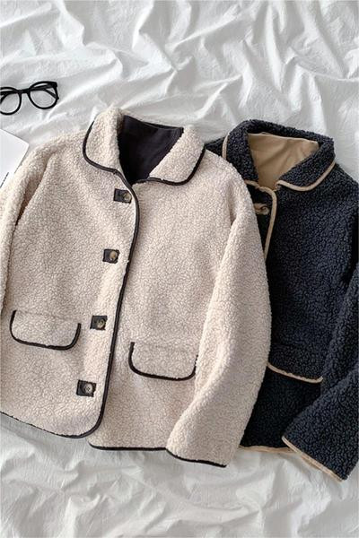 Дамско късо пухено палто с копчета