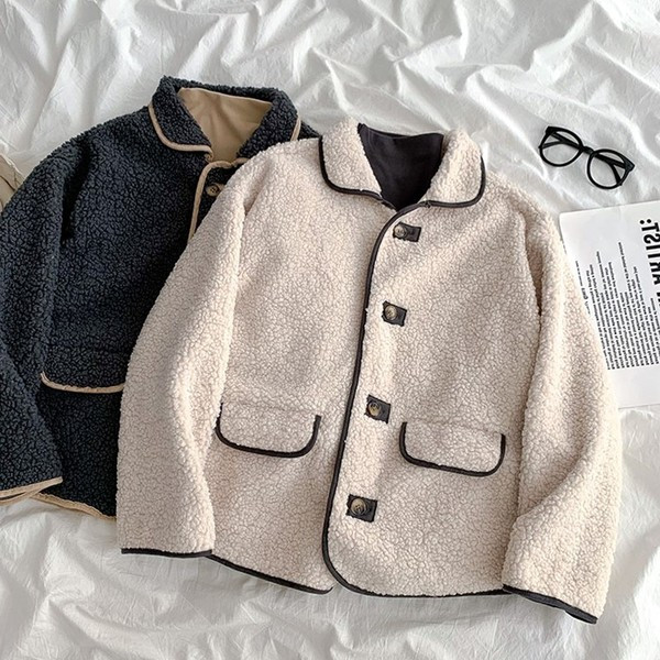 Дамско късо пухено палто с копчета