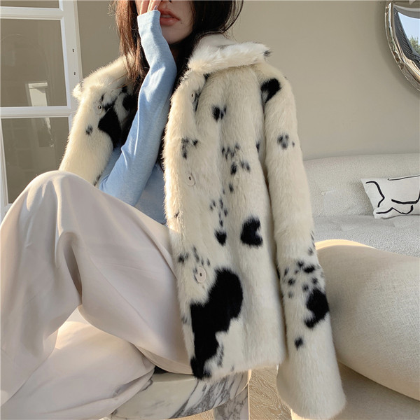 Új modell pehely női kabát fehér színben