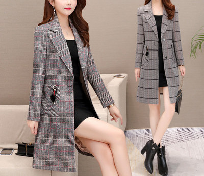 Модерно дамско карирано палто с джобове 