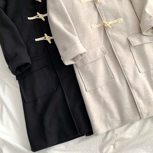 Актуално дамско вълнено палто с копчета и джобове