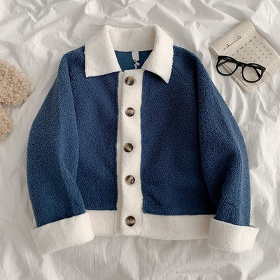 Κοντό γυναικείο κοντό παλτό με τσέπες