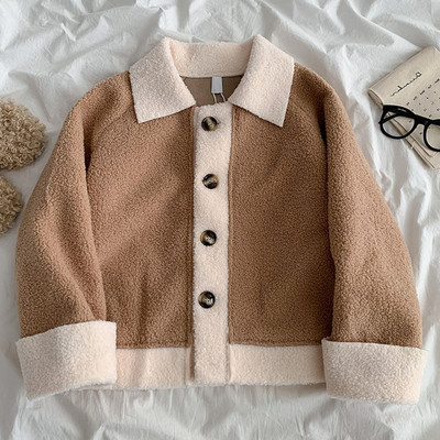 Κοντό γυναικείο κοντό παλτό με τσέπες