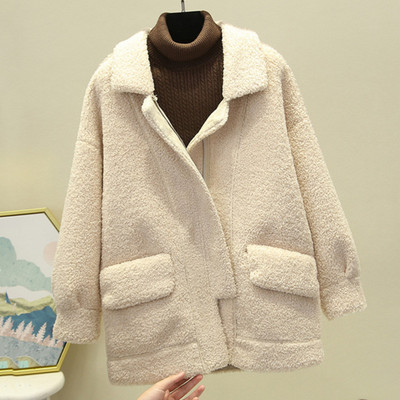 Дамско пухено палто с цип и джобове подходящо за есента и зимата