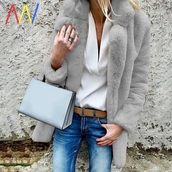 Modern pehelykabát klasszikus gallérral