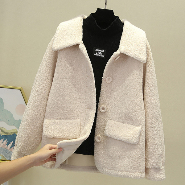 Дамско късо палто с копчета и джобове в три цвята