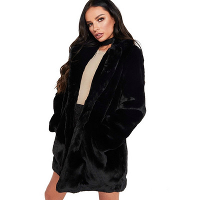 Hosszú pehelykabát széles modellzsebekkel