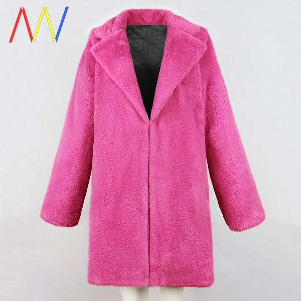 Hosszú pehelykabát széles modellzsebekkel