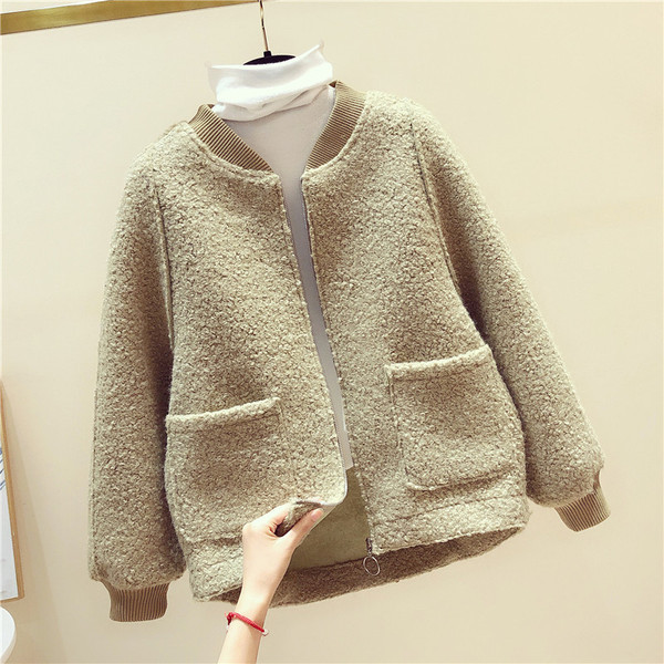 Női rövid őszi kabát cipzárral és zsebbel