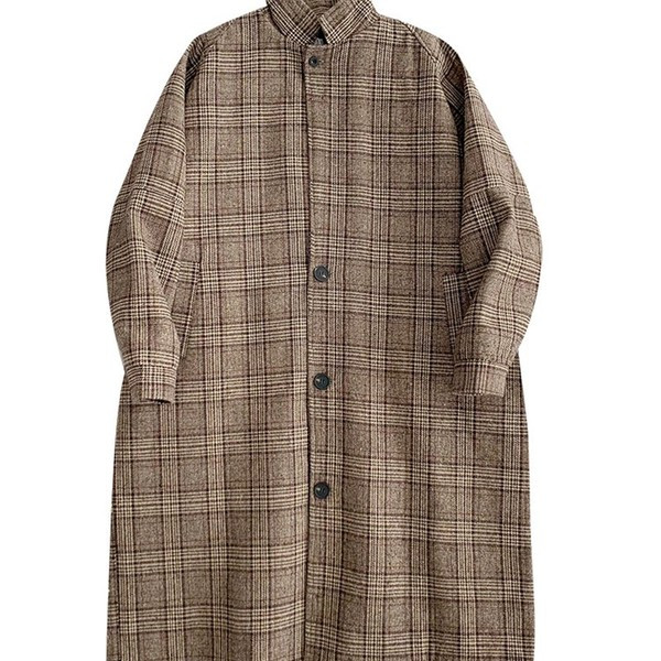 Kockás női hosszú kabát gombokkal