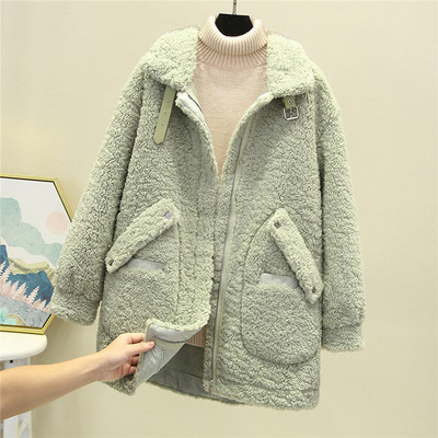 Модерно дамско пухено палто с цип и джобове 