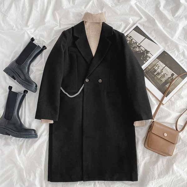 Női télikabát gombokkal és zsebekkel