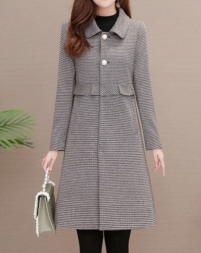 Női téli kabát ovális nyakkivágású modellel