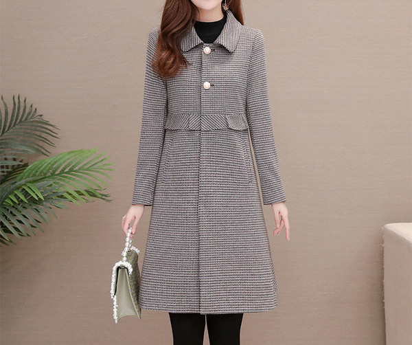 Női téli kabát ovális nyakkivágású modellel