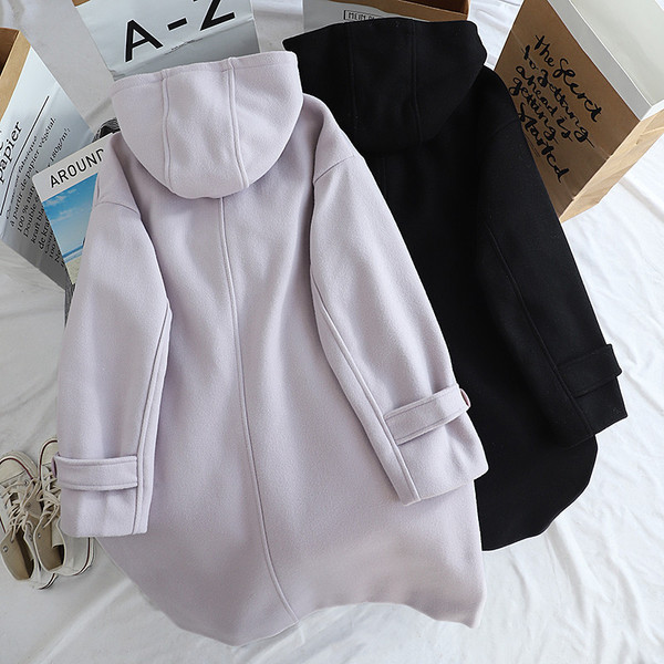 Női alkalmi kabát kapucnival és zsebekkel