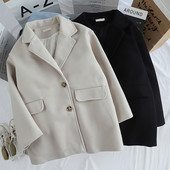 Retro stílusú női kabát gombokkal