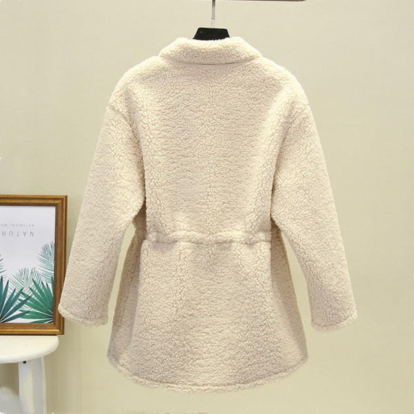 Napi női pehelykabát cipzárral és megkötővel