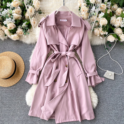 Дамско дълго палто с колан на талията - розов цвят