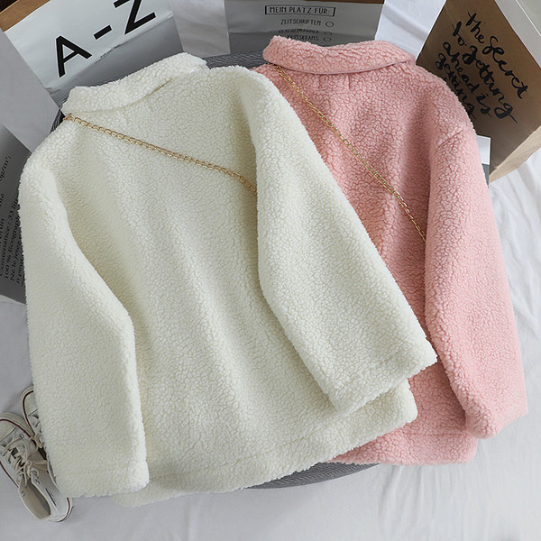 Bolyhos női rövidkabát két színben