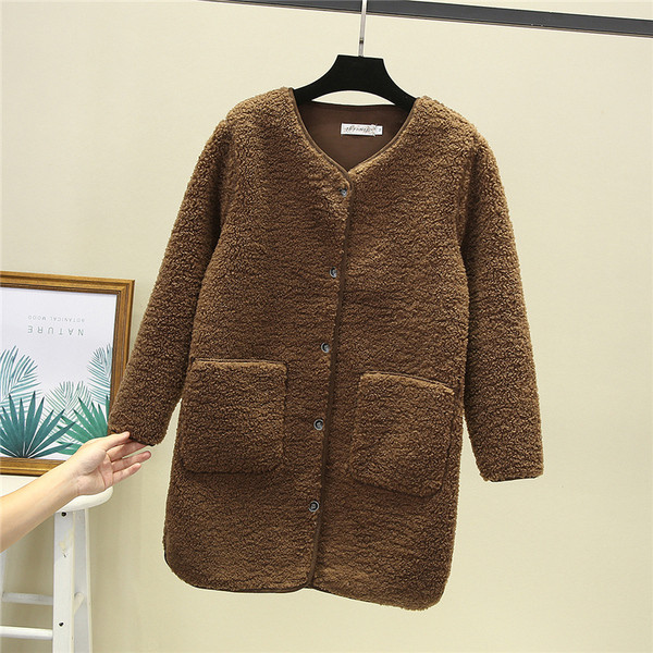 Napi hosszú női kabát gombokkal