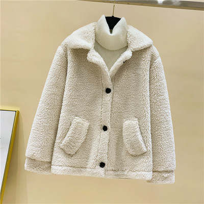 Пухено ежедневно палто с джобове и копчета