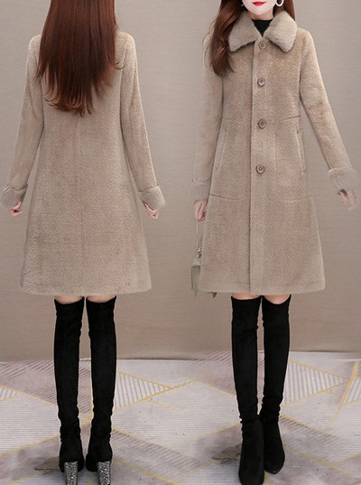 Új modell női pehelykabát gallérral és zsebekkel