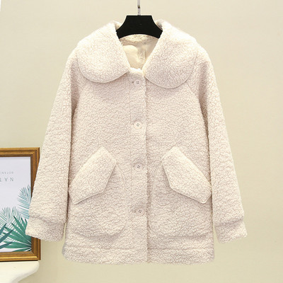 Пухено дамско палто с копчета и джобове 