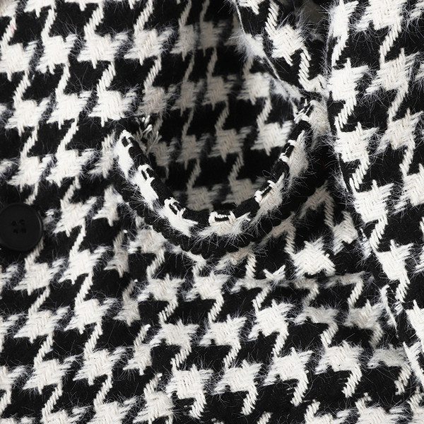 Kratki retro ženski kaput crno-bijele boje