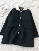 Alkalmi fekete női kabát fehér gallérral