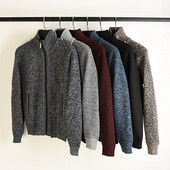 Férfi gyapjúmellény cipzárral és magas gallérral