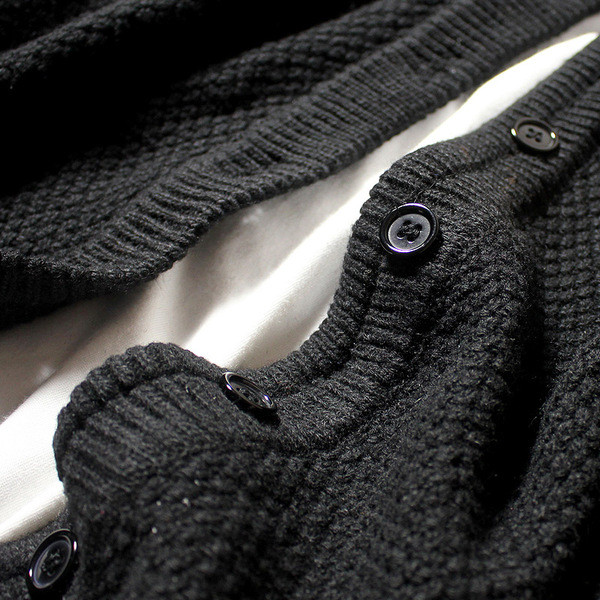 Új modell férfi kötött gombos mellény