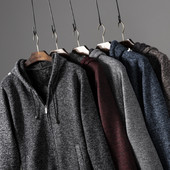 Ležeran muški prsluk s kapuljačom i vezicama