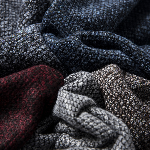 Ležeran muški prsluk s kapuljačom i vezicama