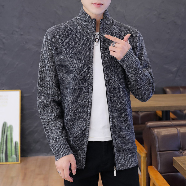 Moderan muški prsluk s patentnim zatvaračem i visokim ovratnikom