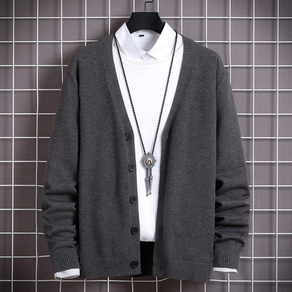 Modern, őszre alkalmas férfi mellény, gombokkal