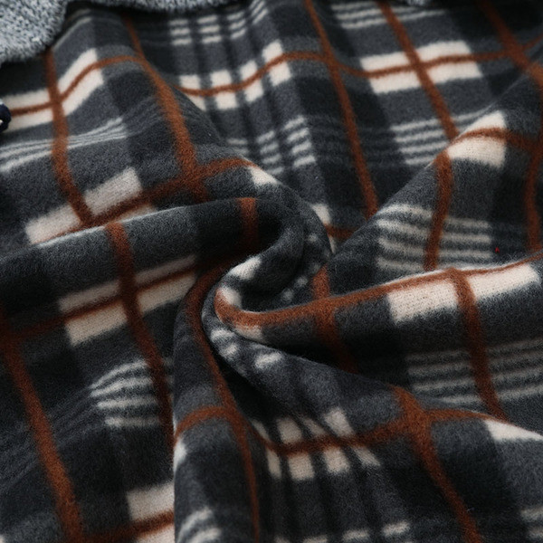 Férfi gyapjúmellény cipzárral és alacsony gallérral - többféle modell