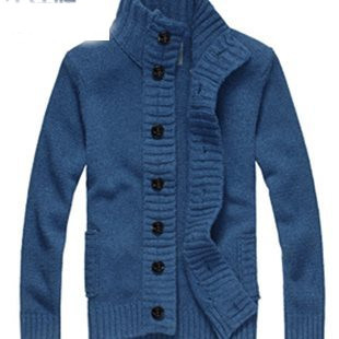 Férfi alkalmi mellény magas gallérral és gombokkal