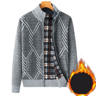 Moderan muški prsluk s patentnim zatvaračem i visokim ovratnikom s džepovima