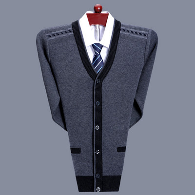 Aktuális férfi mellény gombokkal és spitz nyakkivágással