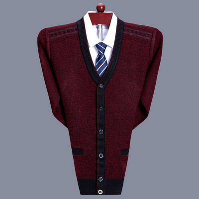 Aktuális férfi mellény gombokkal és spitz nyakkivágással