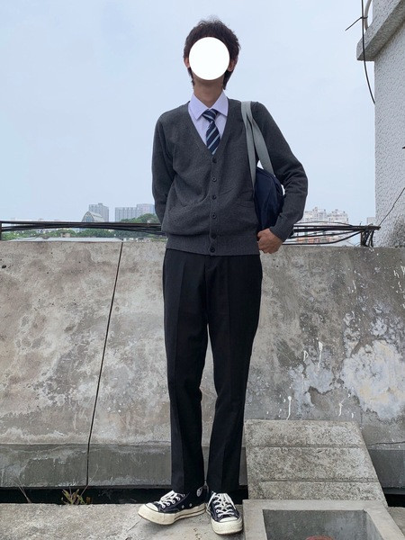 Ανδρική καθημερινή μοντέρνα  ζακέτα casual με τσέπες και ντεκολτέ