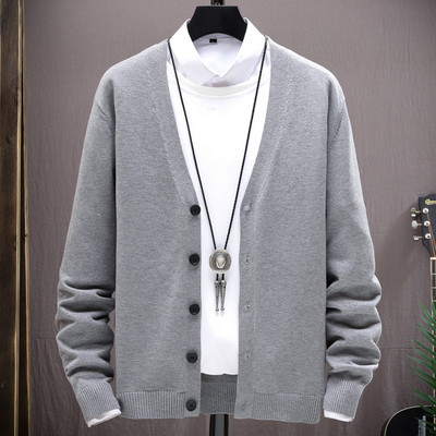 Alkalmi férfi kardigán gombokkal - vékony kötés