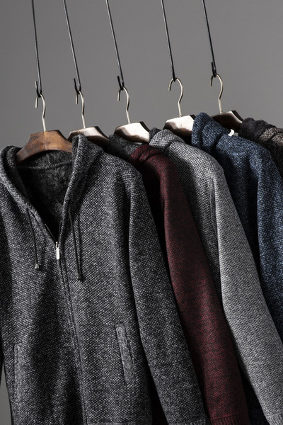 Ανδρική καθημερινή μοντέρνα  ζακέτα με κουκούλα και φερμουάρ