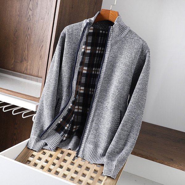 Vesta de iarna pentru barbati cu fermoar si guler inalt