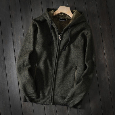 Kötött mellény béléssel és kapucnival