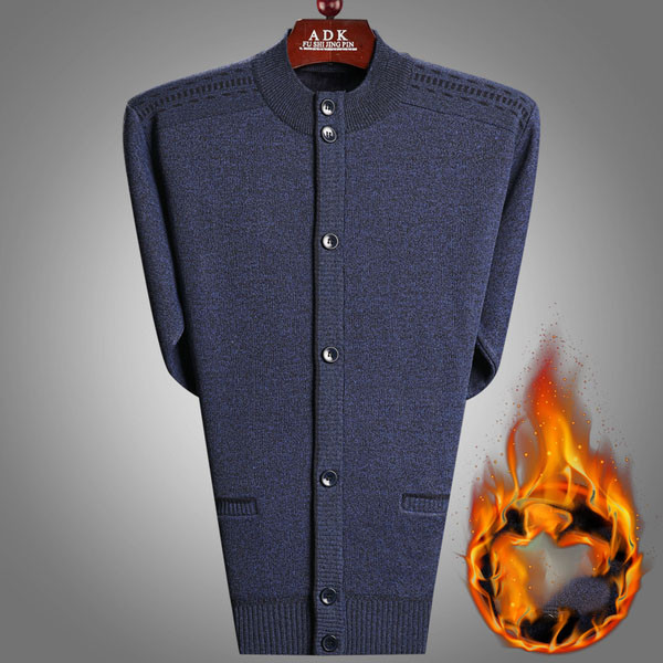 Férfi hétköznapi kardigán zsebekkel és gombokkal