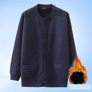 Modern férfi mellény ovális nyakkivágással és puha béléssel