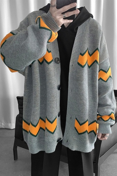 Széles modell férfi kardigán V-nyakkal és gombokkal